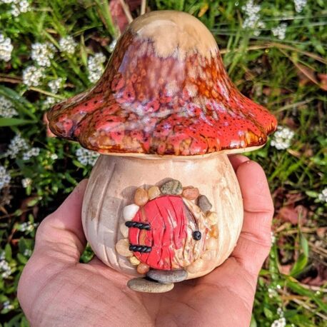 Red Mushroom Gnome Home6